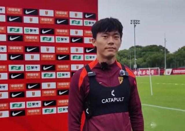 华体会体育-胡荷韬首秀鲁莽犯规致丢球 程进替补首秀获评低分